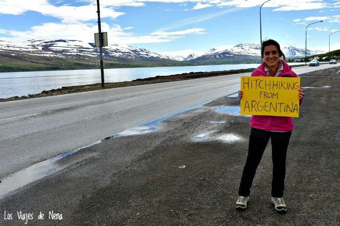 A woman hitchhiking from Argentina