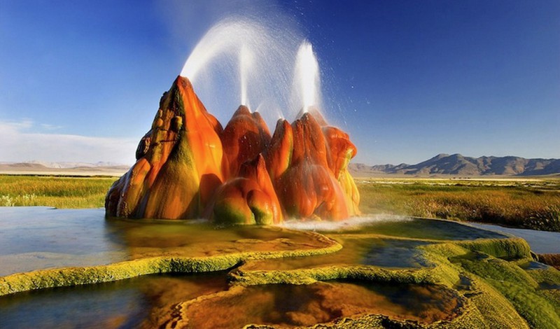 Fly Geyser, Nevada