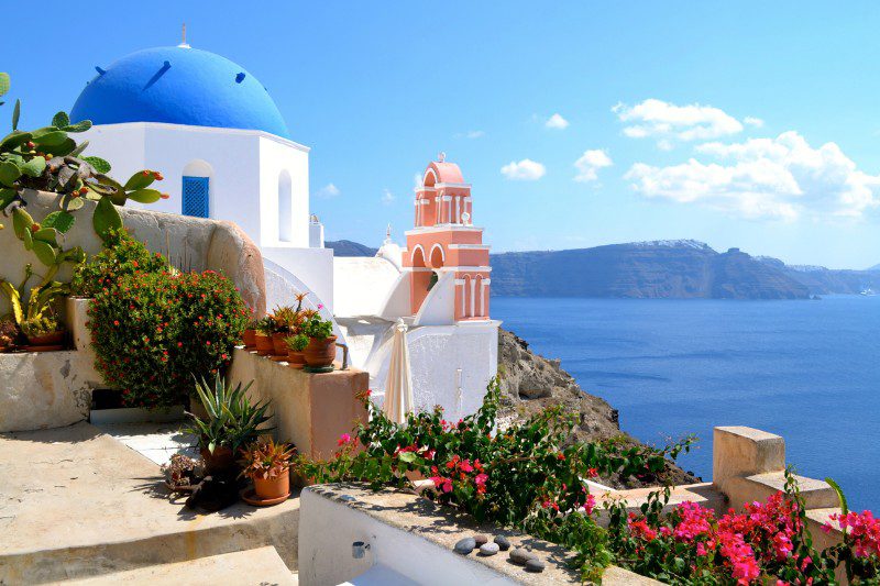 Read more about the article Santorini Island – A Greek Paradise