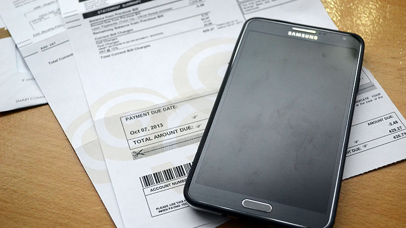 Read more about the article How to Minimize Phone Bills while Travelling