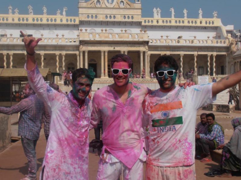 Read more about the article 4 Reasons Why You Make the Greatest Friends in Life When You Travel Abroad