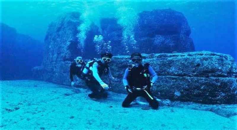 Scubas Divers exploring Japan's very own Atlantis - Japanese Mythology