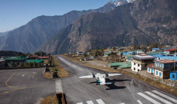 Taking off from Lukla, the world's most dangerous airport- Climb Mount Everest