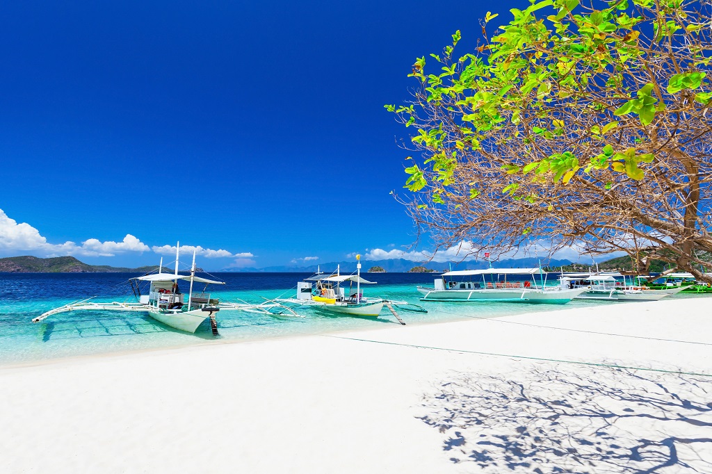 Boracay Island- A destination being destroyed by tourism Boracay Island- A destination being destroyed by tourism