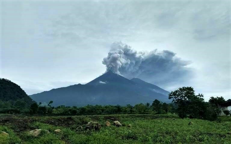 Read more about the article Guatemala Travel News – Volcán de Fuego Eruption