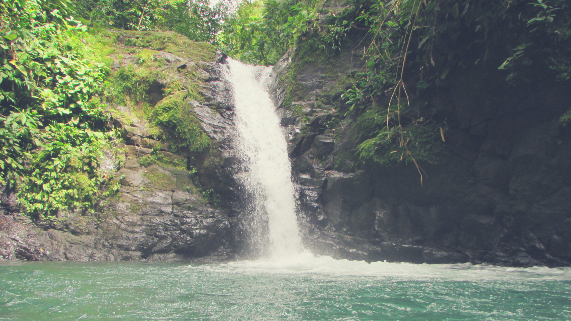 Cascada Verdes in Cpsta Rica