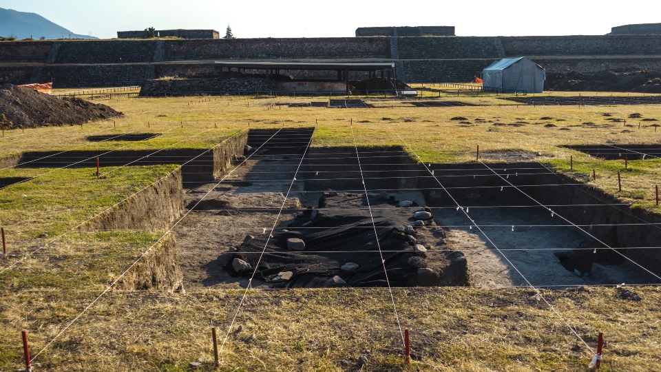 Excavation in la Ciudadela, Teotihuacan