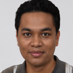 bobby wades headshot