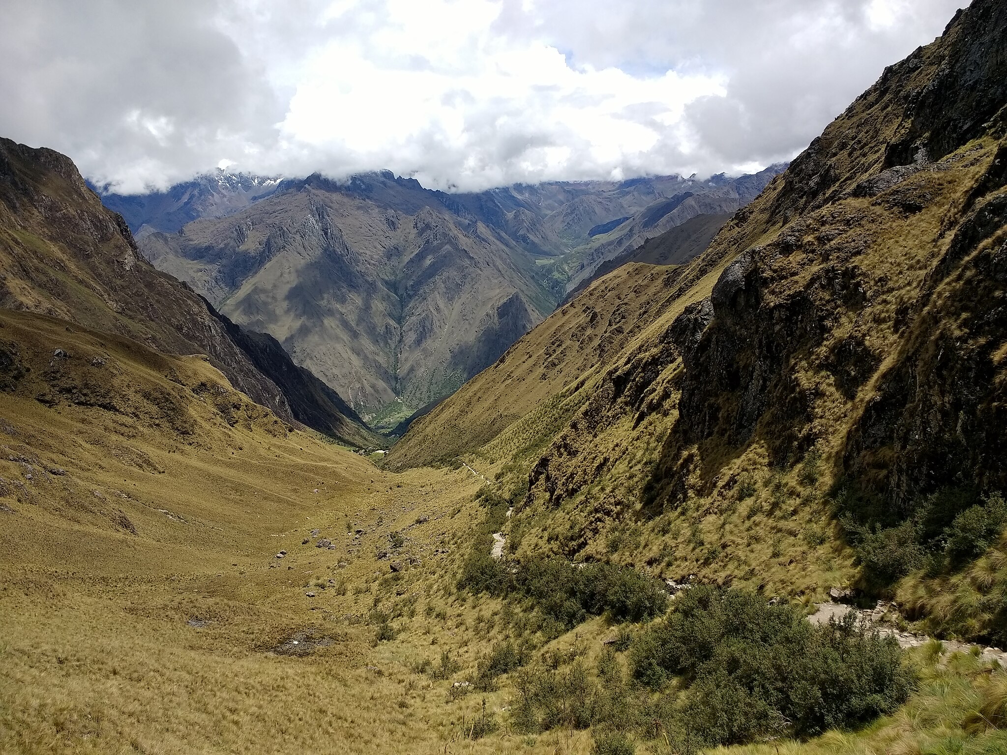 You are currently viewing A Journey to the Heart of the Andes: Inca Trail Express Trek to Machu Picchu