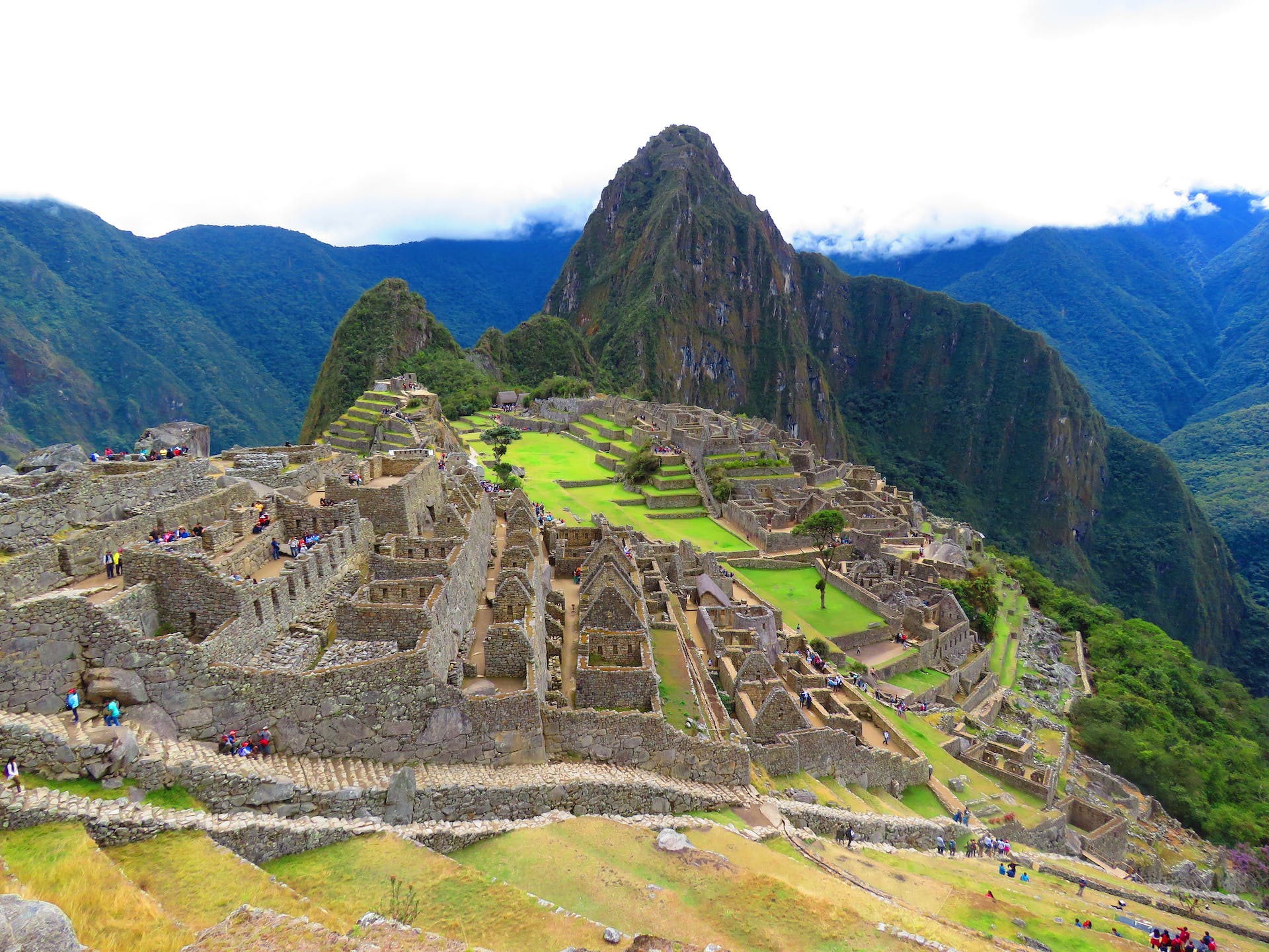 You are currently viewing Trekking the Inca Trail Express: An Adventurer’s Journey