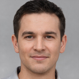 steven garrison headshot