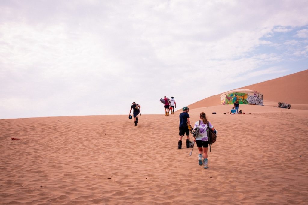 guide huacachina peru