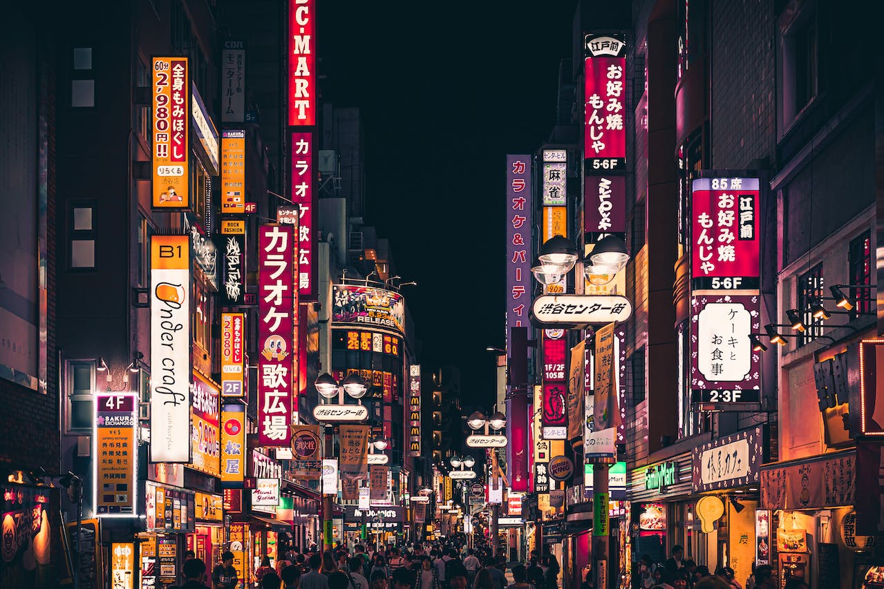 You are currently viewing A Culinary New Year in Japan: From Tokyo’s Bustling Streets to Kyoto’s Ancient Temples