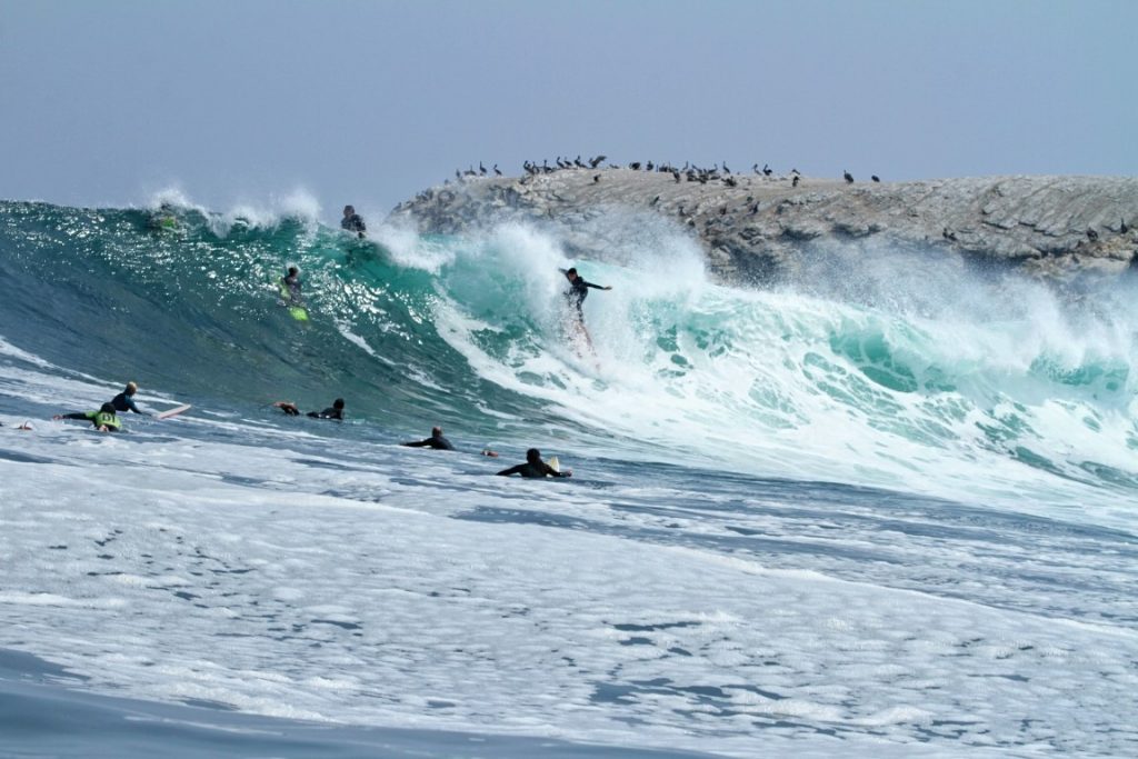surfing punta hermosa peru