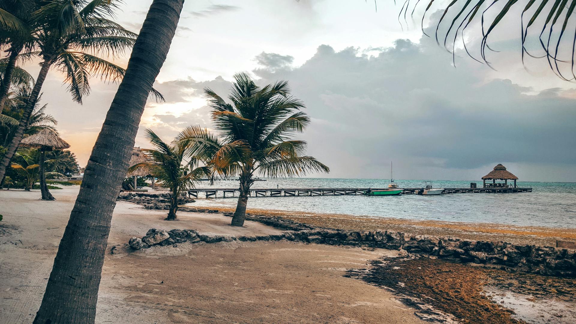 Read more about the article Why Belize Should Be Your Dream Honeymoon Destination