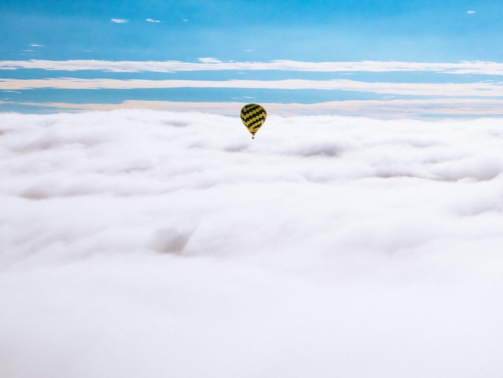 hot air balloon clouds