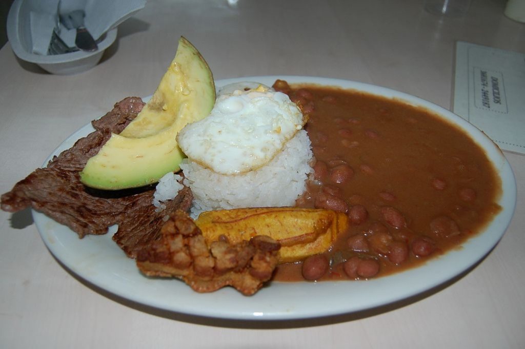Bandeja paisa antioqueña