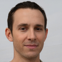 frank rowe headshot