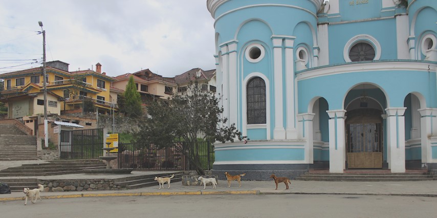 banos cuenca ecuador