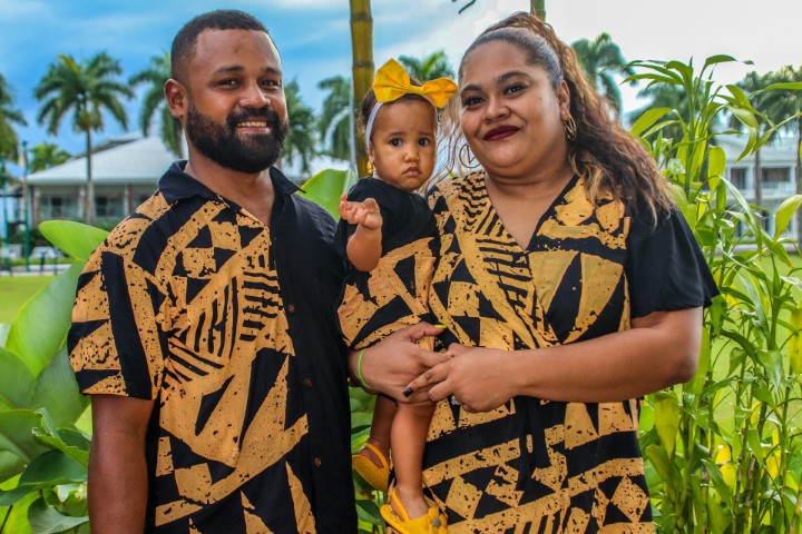 fiji couple with baby