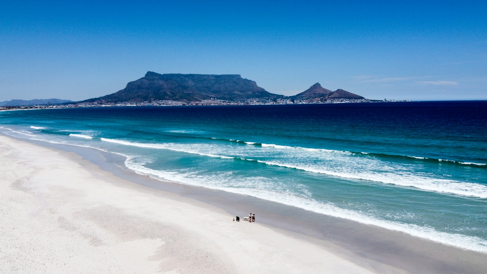 Read more about the article 11 Affordable Summer Vacation Destinations: Cheap Travel Ideas