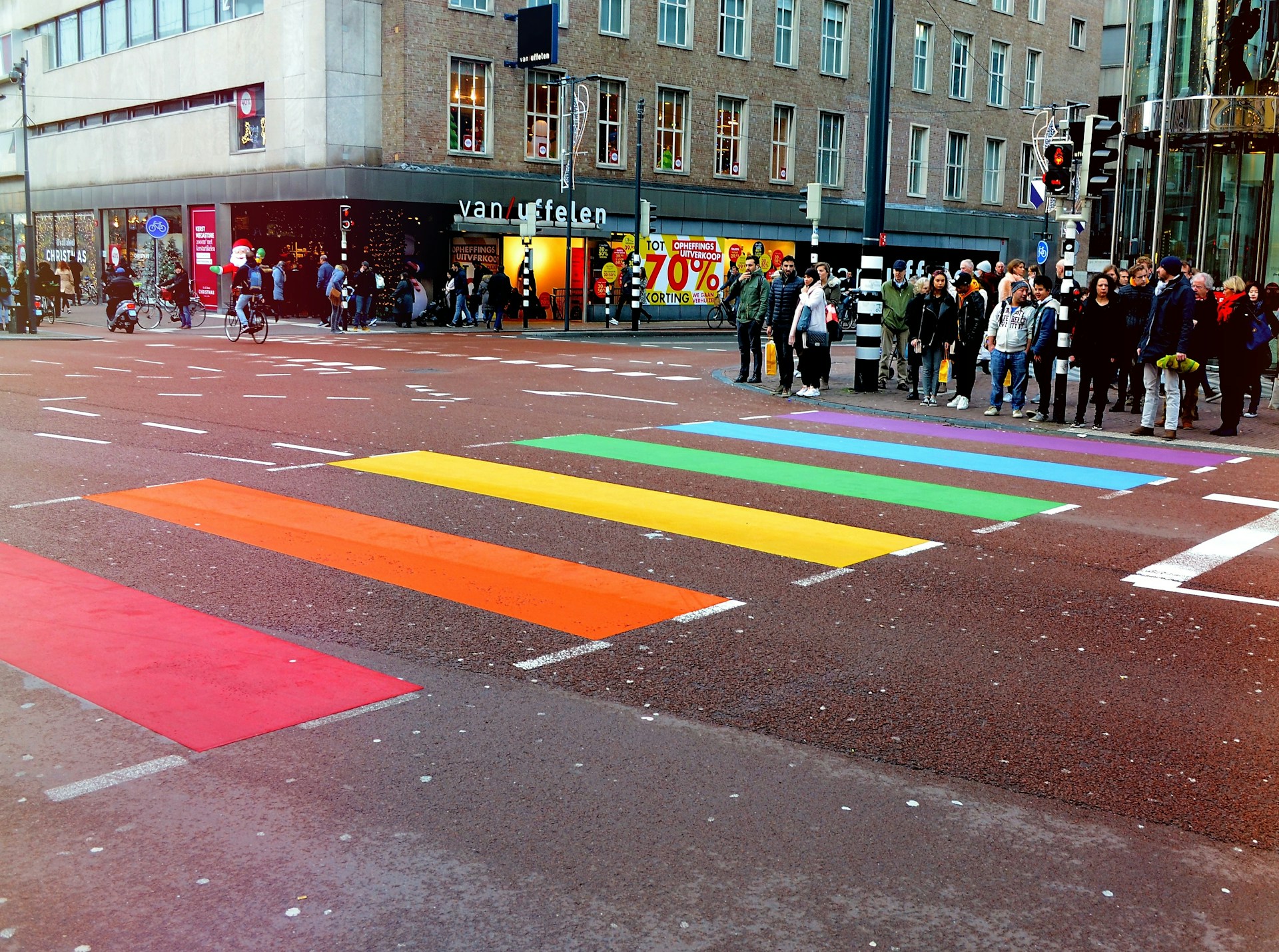 You are currently viewing 11 Affordable LGBTQ+ Friendly Vacation Spots: Cheap Travel Ideas