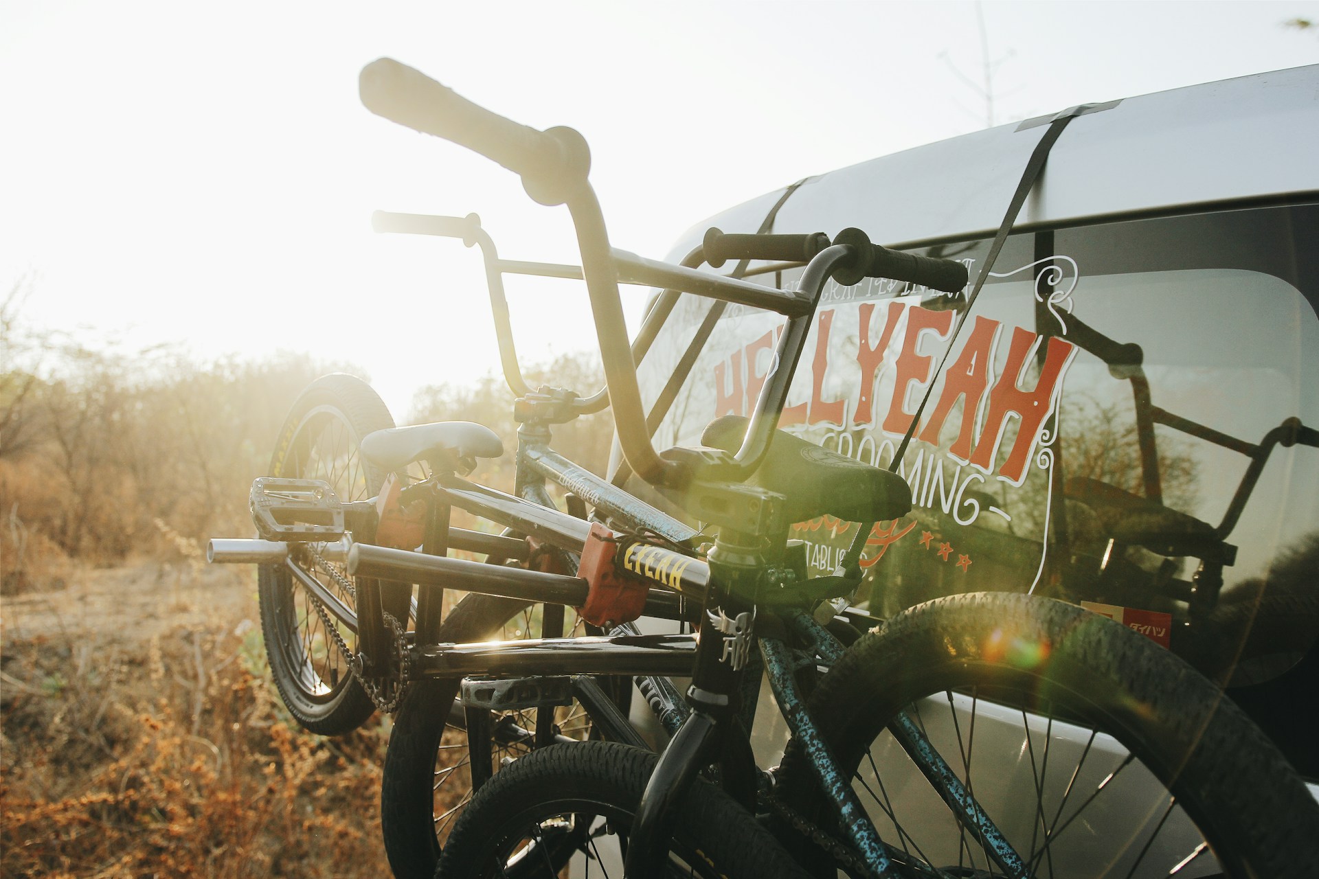 You are currently viewing Essential Tips for Transporting Your Mountain Bike Safely and Securely