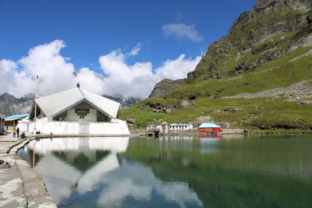 hemkund temple