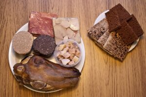 Read more about the article 7 Traditional Icelandic Foods You Must Try on Your Vacation