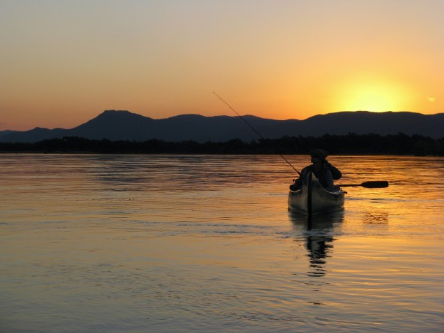 canoe at zambezi river zimbabwe