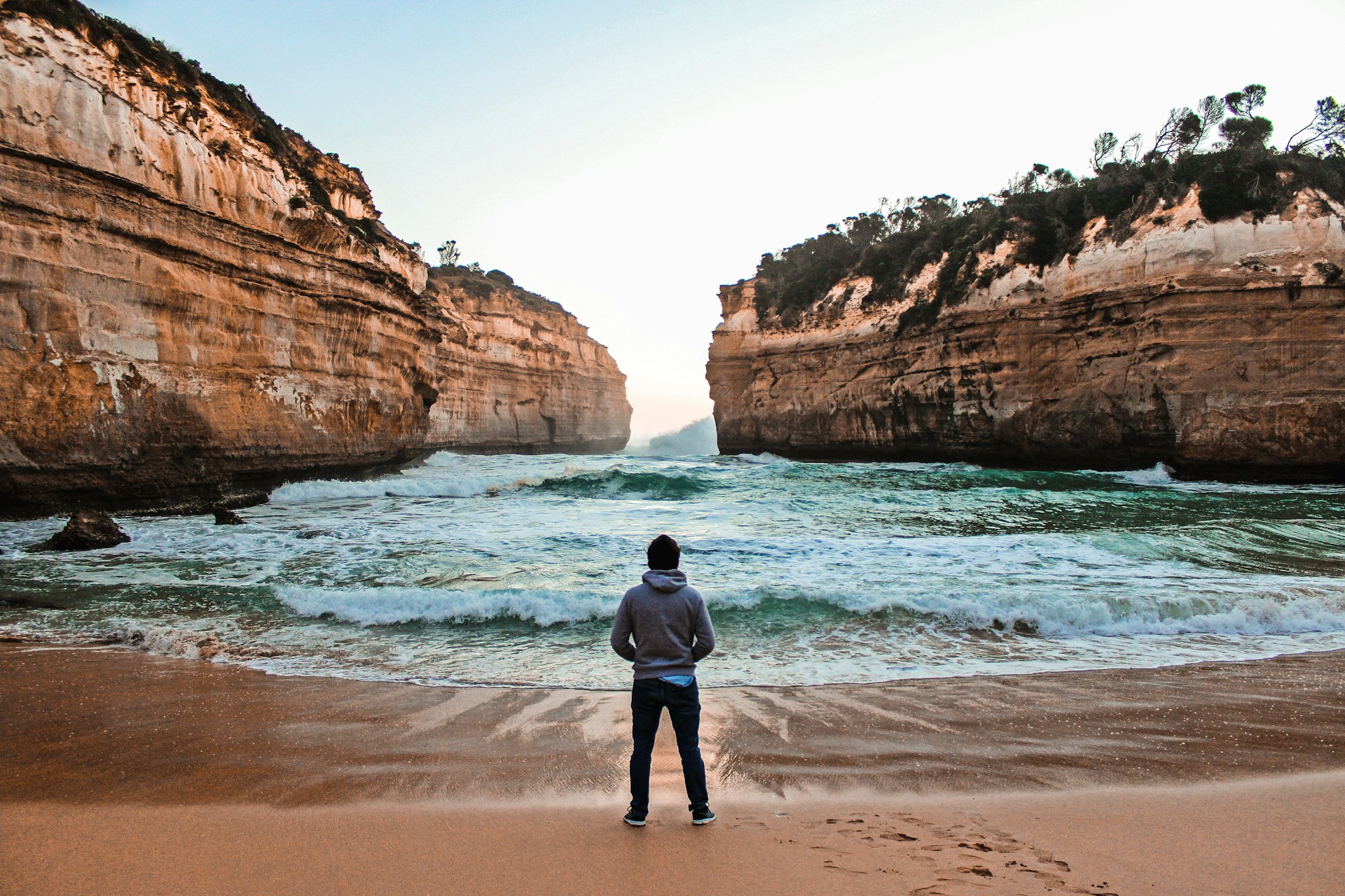 Read more about the article From Desk to Dreamscape: My Small Group Tour Adventure in Australia