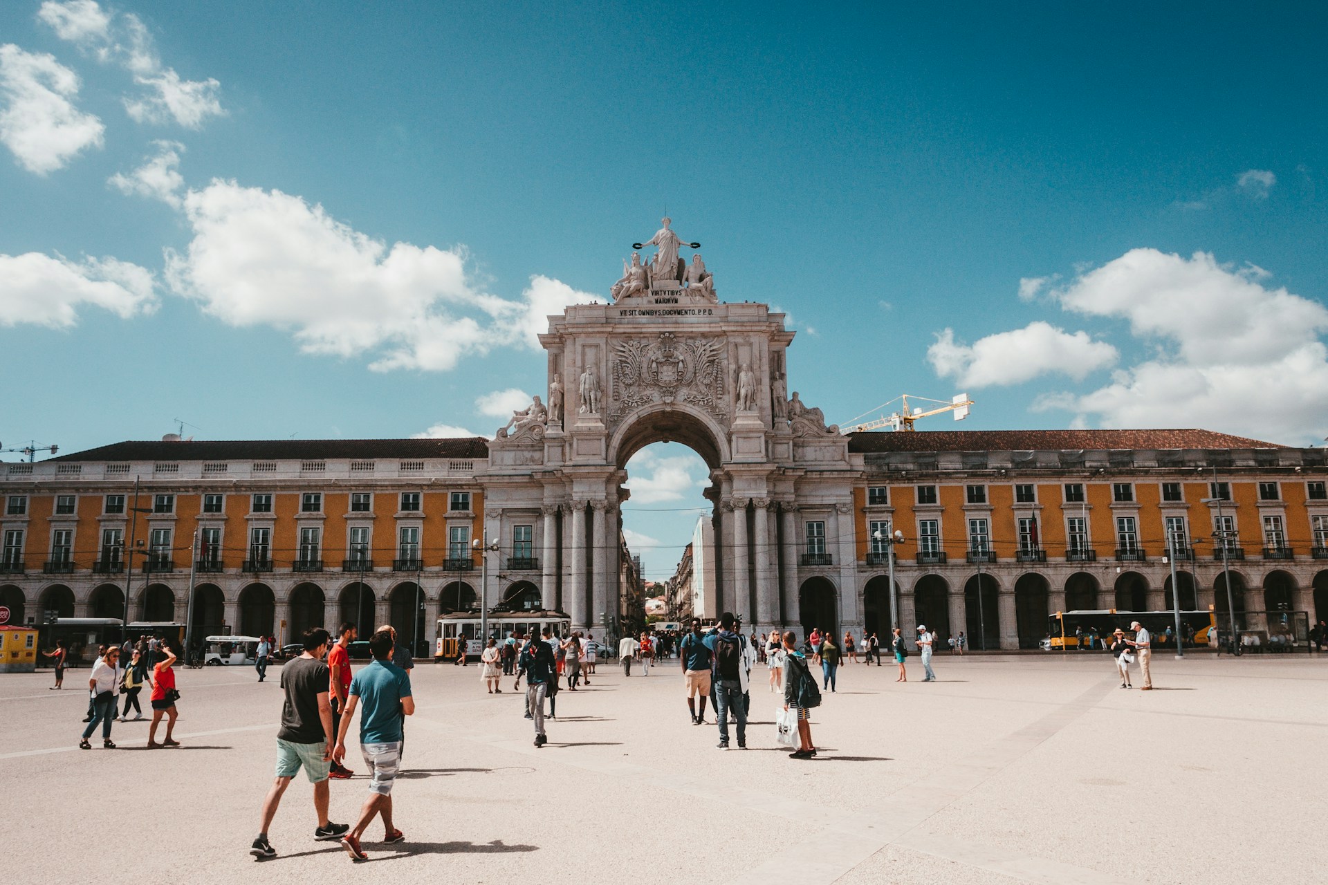 Read more about the article Best Time to Travel to Portugal — And Other Essential FAQs