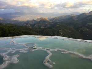 Read more about the article Hierve el Agua: A Guide to Oaxaca’s Petrified Waterfalls