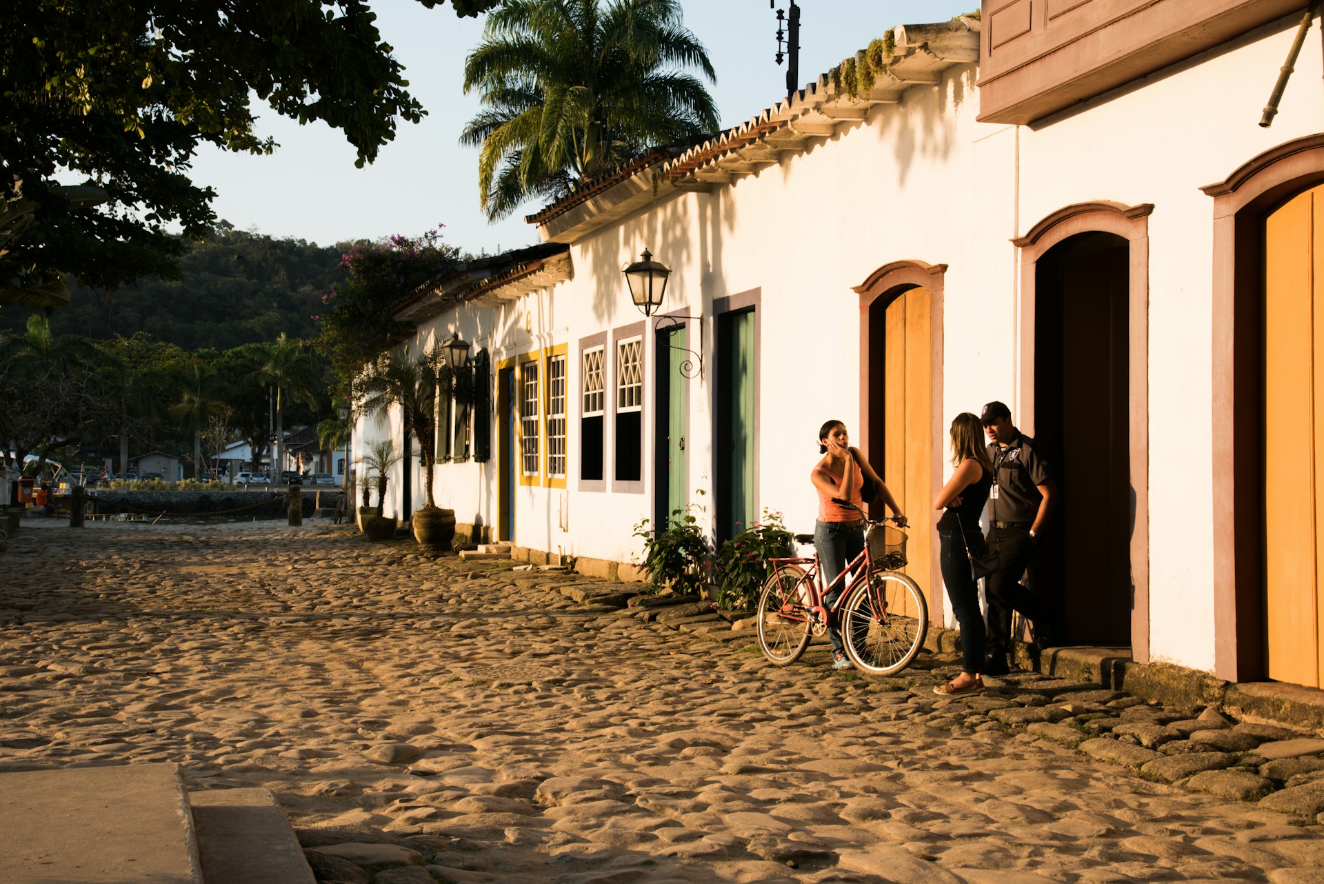 You are currently viewing Cobblestone and Coastline: Finding My Rhythm in Paraty