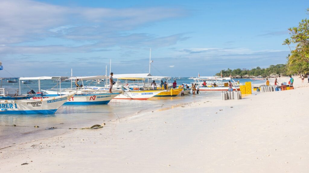 alona beach bohol philippines