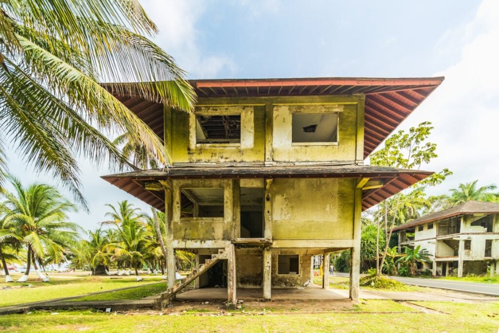 unfinished building in colon panama