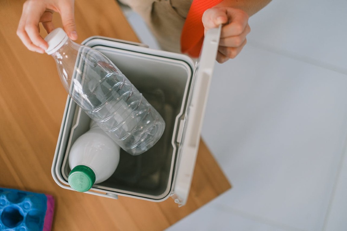 You are currently viewing The Zero-Waste Traveler: A Guide to Plastic-Free Adventures