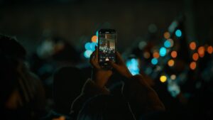 Read more about the article The Traveler’s Connectivity Guide: Best Ways to Use Your Phone Abroad